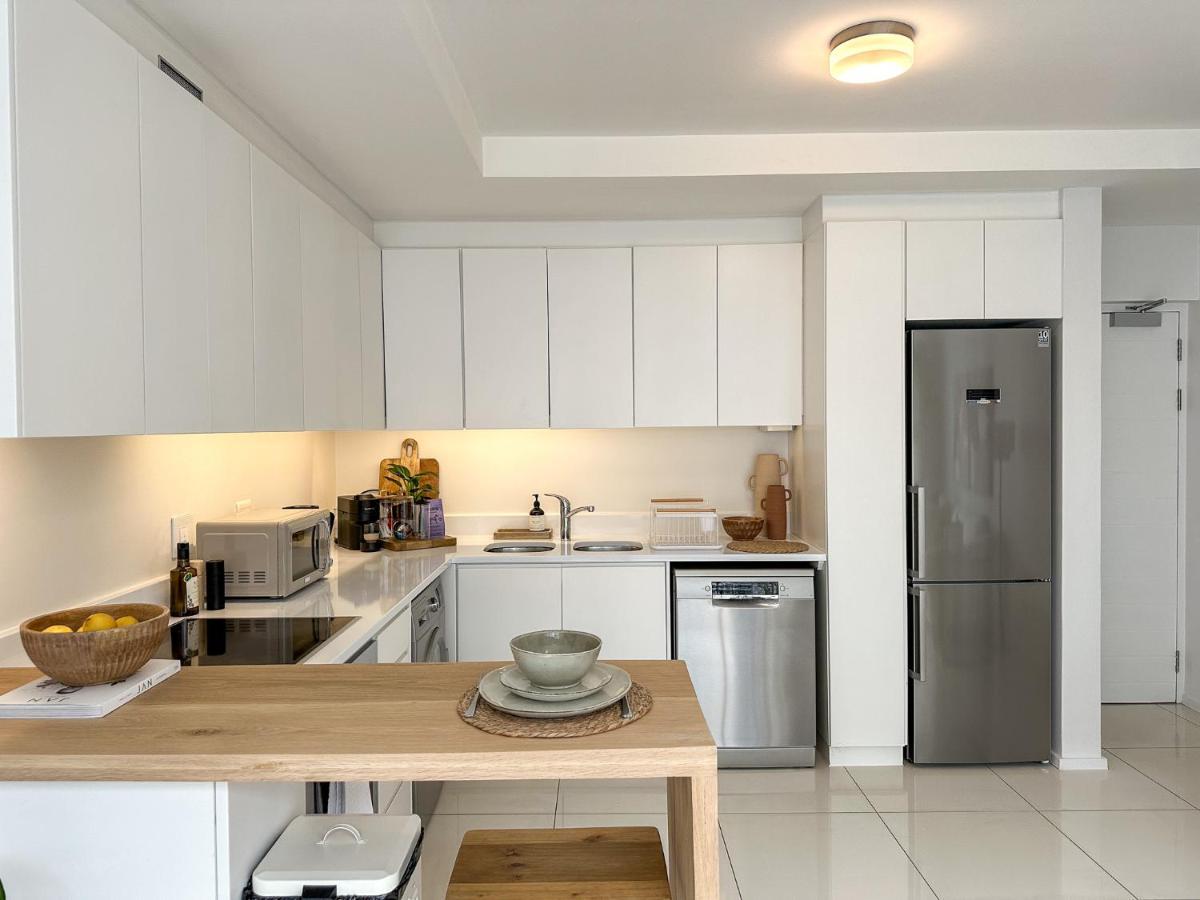 Luxury 1Br Green Point - Walk To Sea Point Promenade! Rooftop Pool, Secure Parking Cape Town Exterior photo