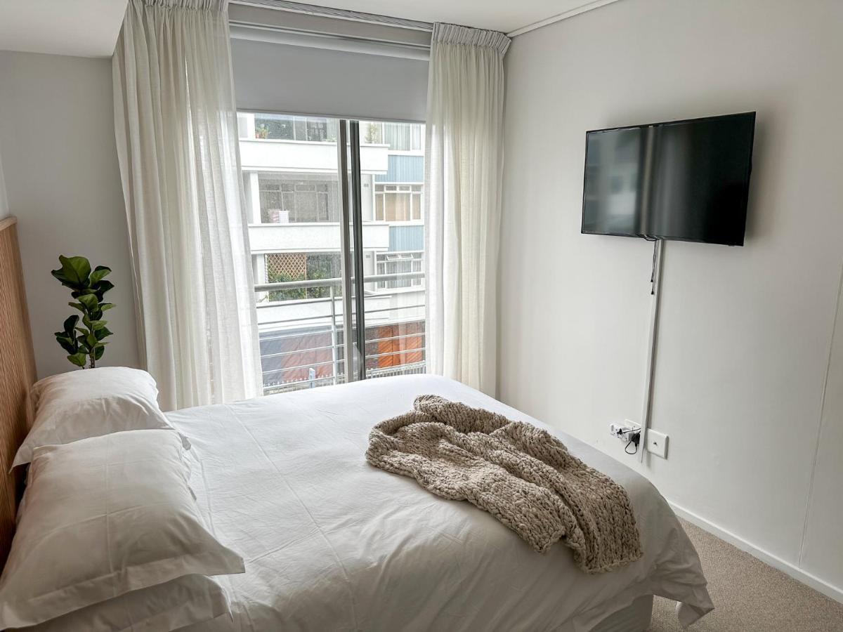 Luxury 1Br Green Point - Walk To Sea Point Promenade! Rooftop Pool, Secure Parking Cape Town Exterior photo